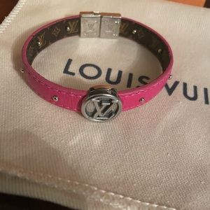 Louis Vuitton Circle reversible bracelet